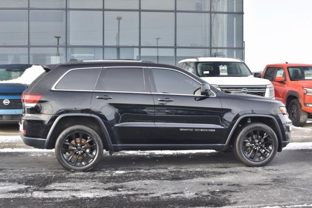 2020 Jeep Grand Cherokee Laredo E