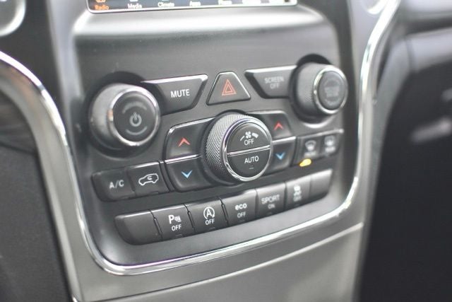 2020 Jeep Grand Cherokee Laredo E